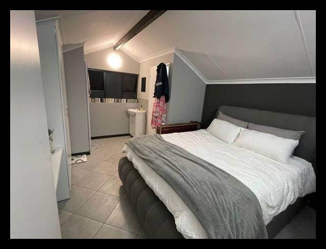 3 BEDROOM APARTMENT FOR SALE IN NORTON PARK